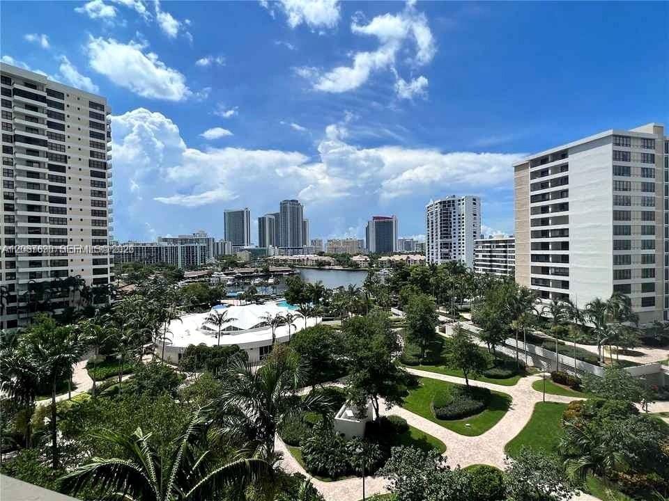 600 Three Islands Boulevard 1113 — photo 3