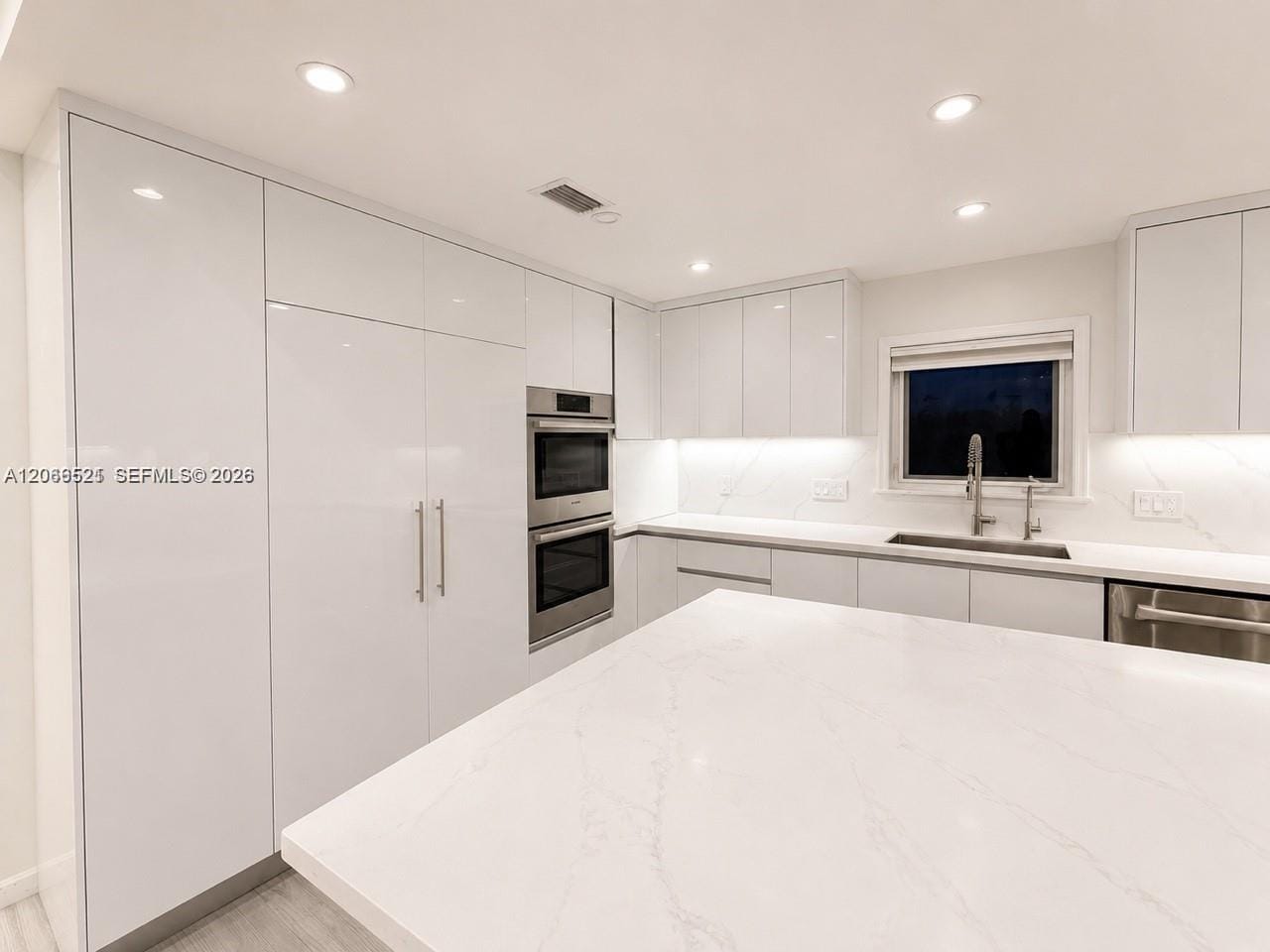 2616 Oakbrook Court — photo 4