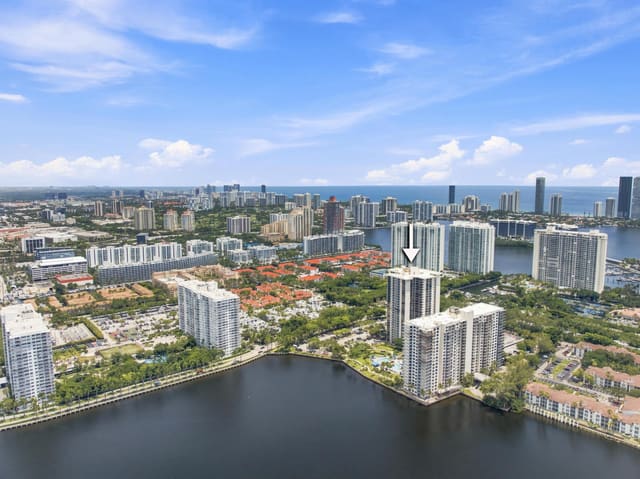 18181 NE 31st Court PH10, Aventura, FL 33160