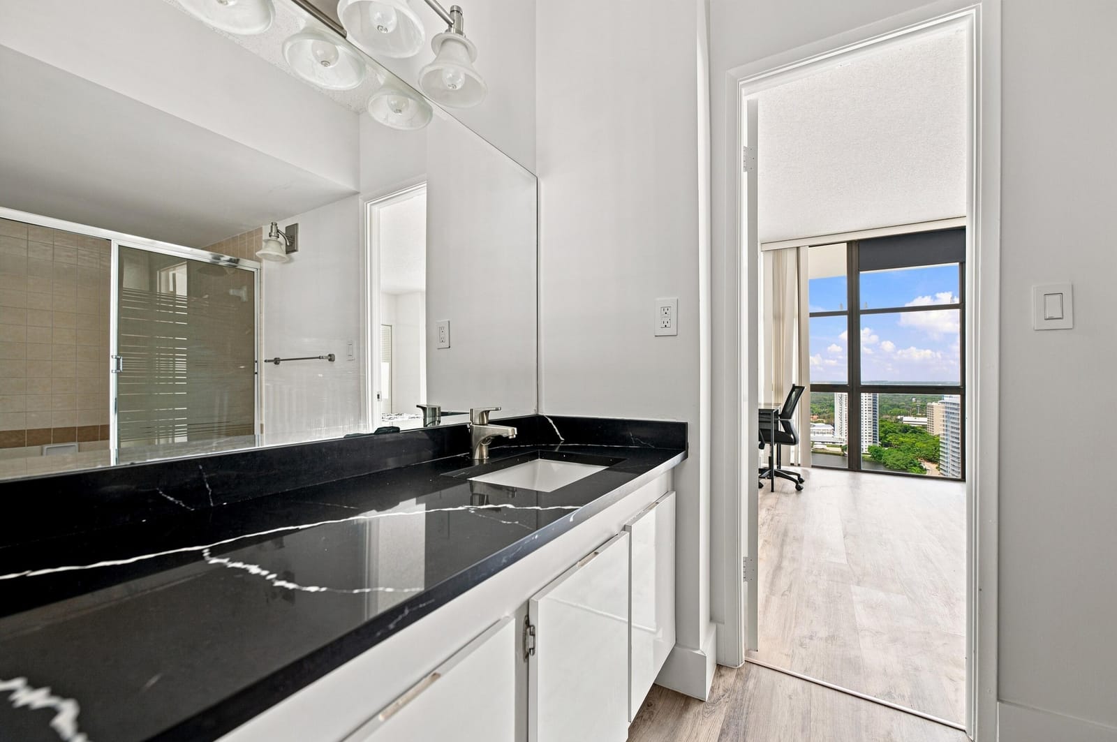 18181 NE 31st Court PH10 — photo 12