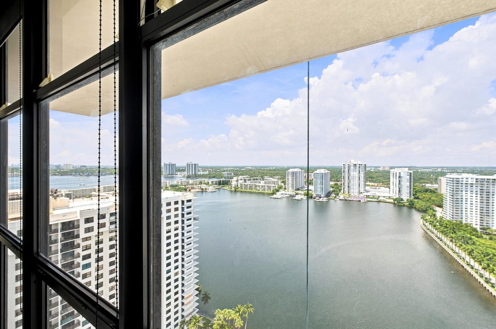 18181 NE 31st Court PH10, Aventura, FL 33160 photo 16
