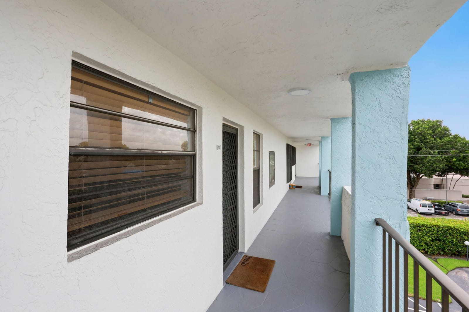 555 BANYAN TREE Lane E 410 — photo 2