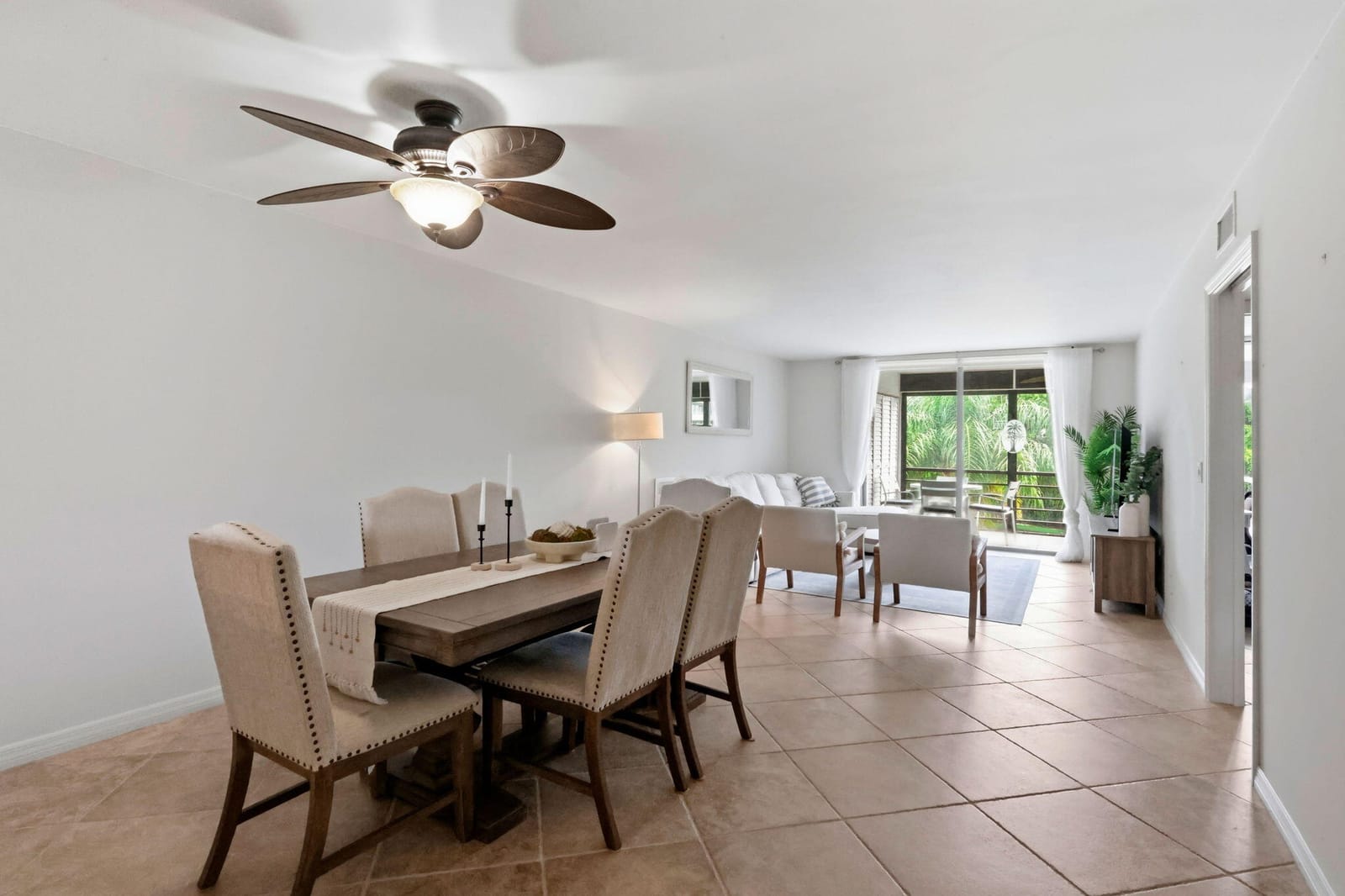 555 BANYAN TREE Lane E 410 — photo 9