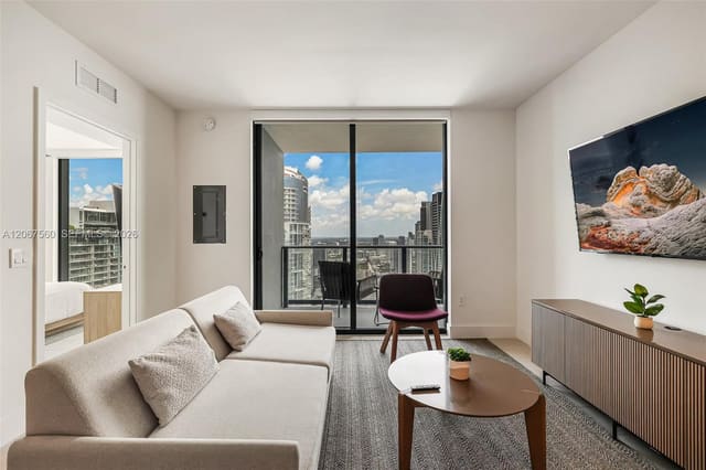 159 NE 6th Street 4713, 159 Ne 6th St Condo, Miami, FL