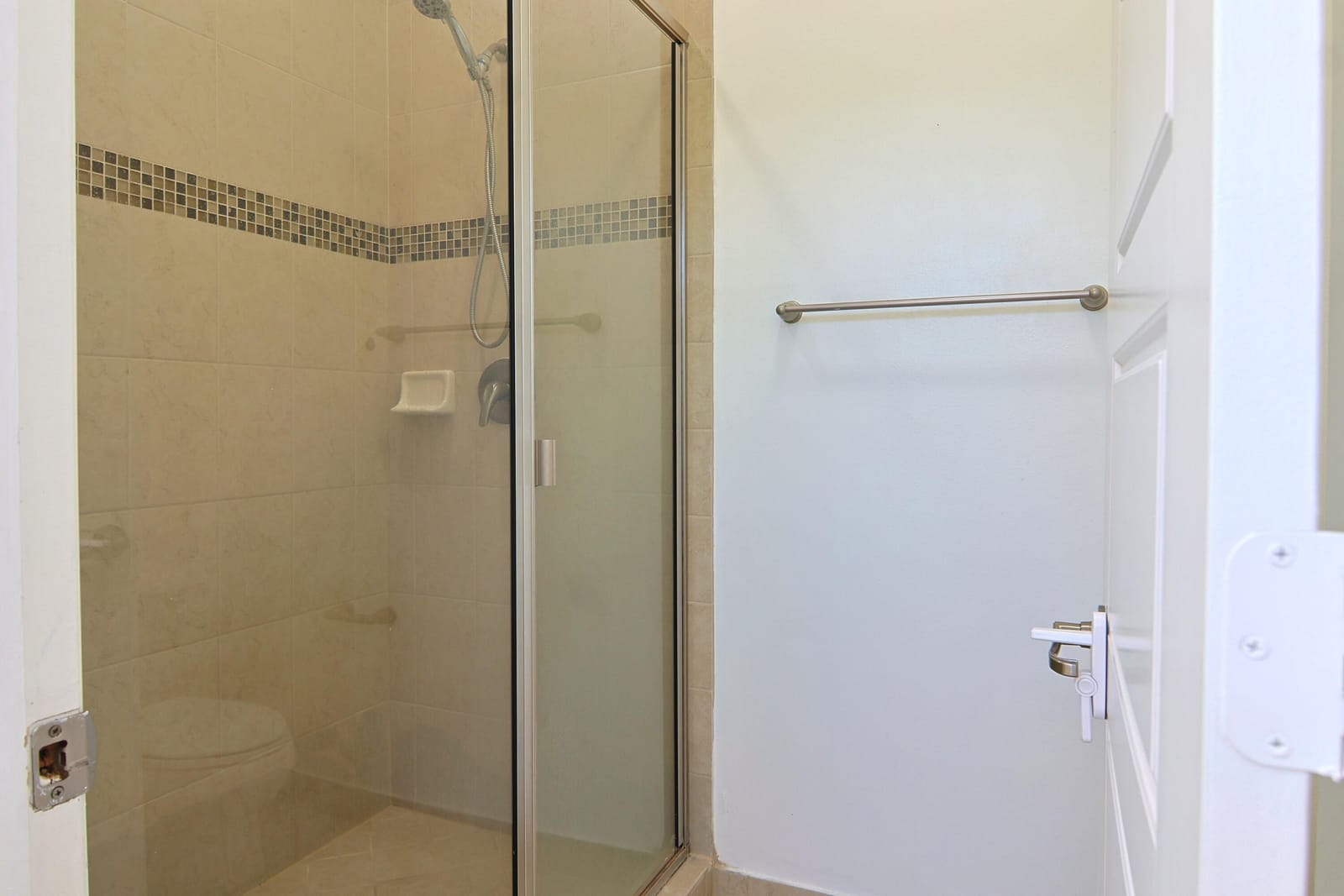 634 NE 193RD Terrace, Miami, FL 33179 photo 16