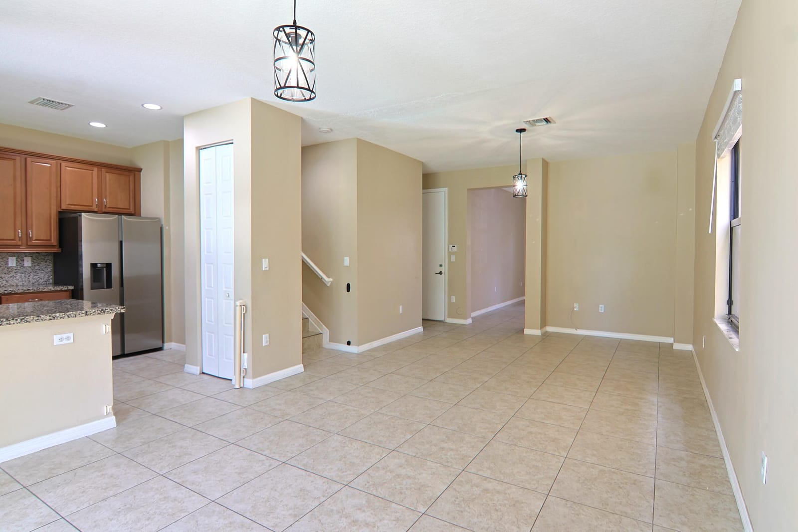 634 NE 193RD Terrace — photo 3
