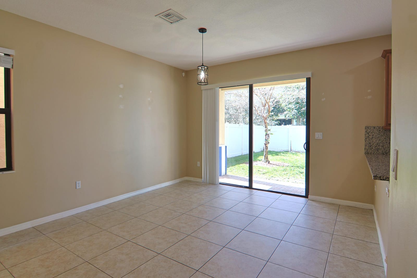 634 NE 193RD Terrace — photo 5
