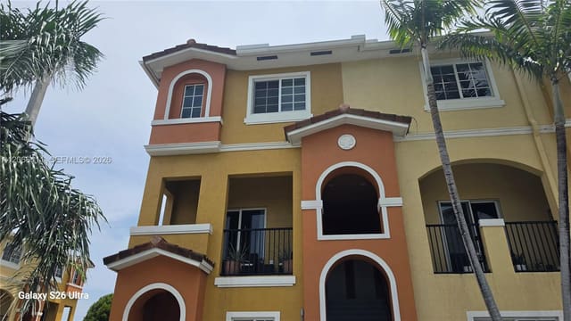 141 NW 2nd Avenue 2, Highland Park Village, Hallandale Beach, FL