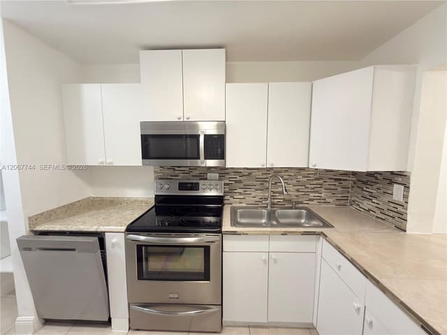 7801 S Colony Circle S 202, Tamarac, FL 33321