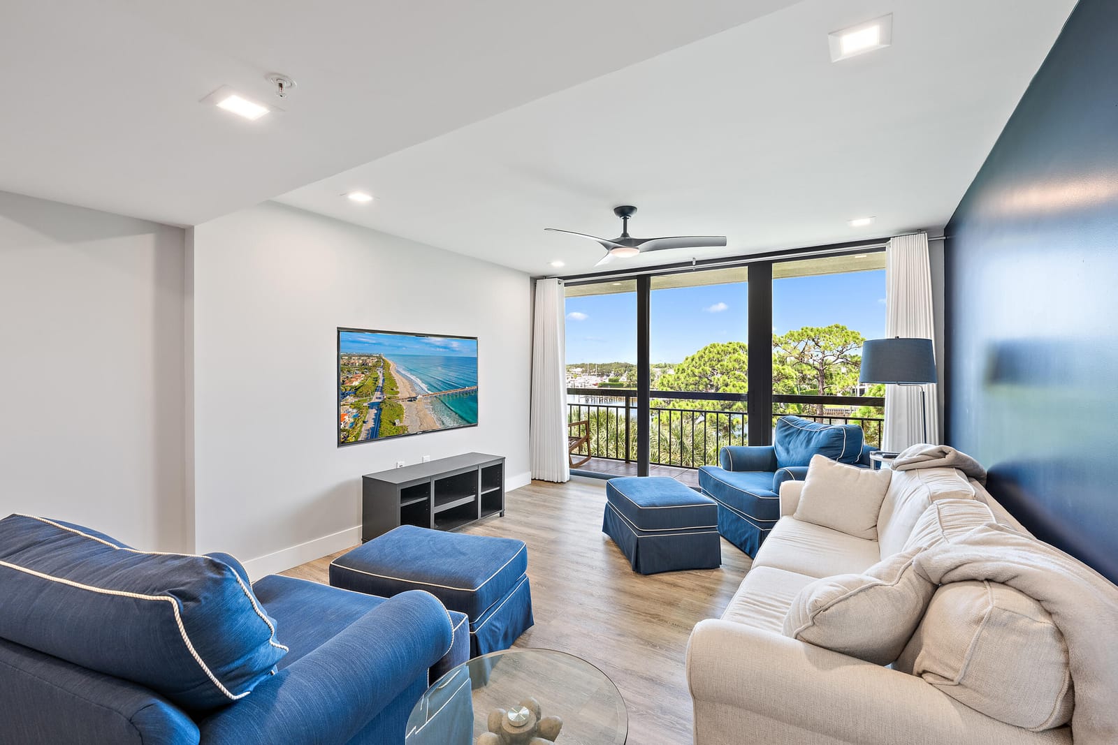 2201 Marina Isle Way 506 — photo 3