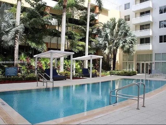 18800 NE 29th Avenue 427, Aventura, FL 33180