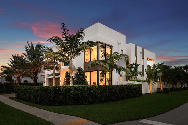 400 NE 4TH Street, Boca Raton, FL 33432