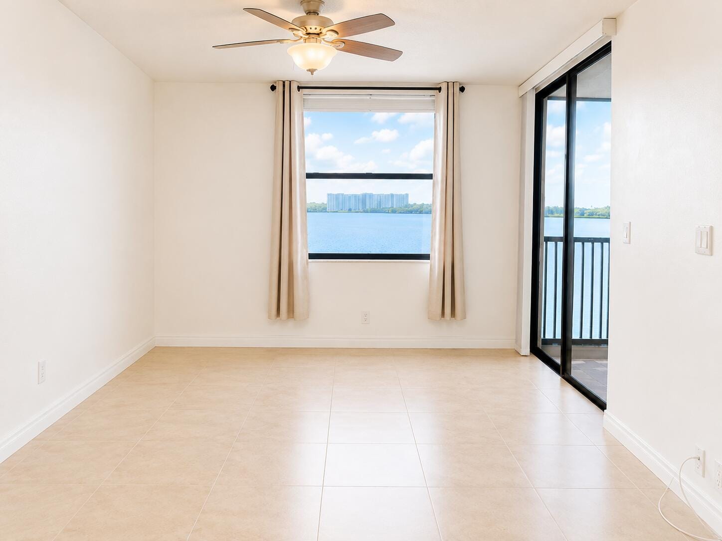 115 Lake Emerald Drive 210 — photo 11