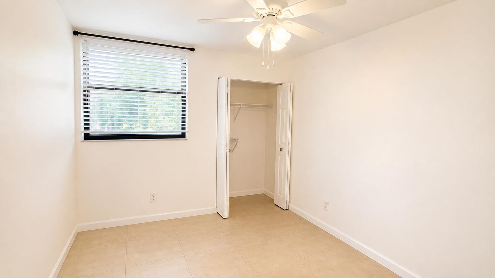 115 Lake Emerald Drive 210 — photo 12