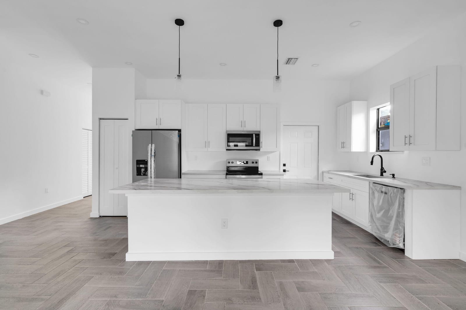 867 NW 27th Terrace, Fort Lauderdale, FL 33311 photo 12