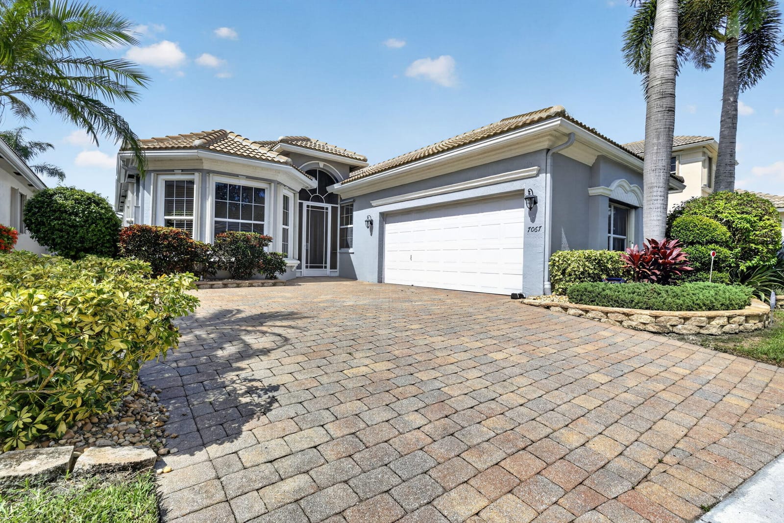 7067 VENETO Drive — photo 3