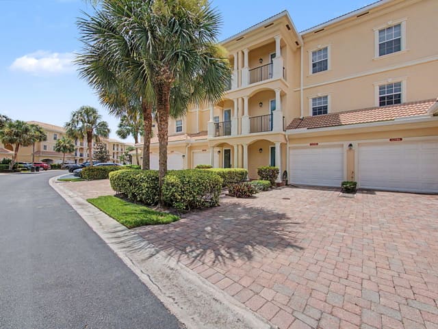 12590 SE Old Cypress Drive, Hobe Sound, FL 33455