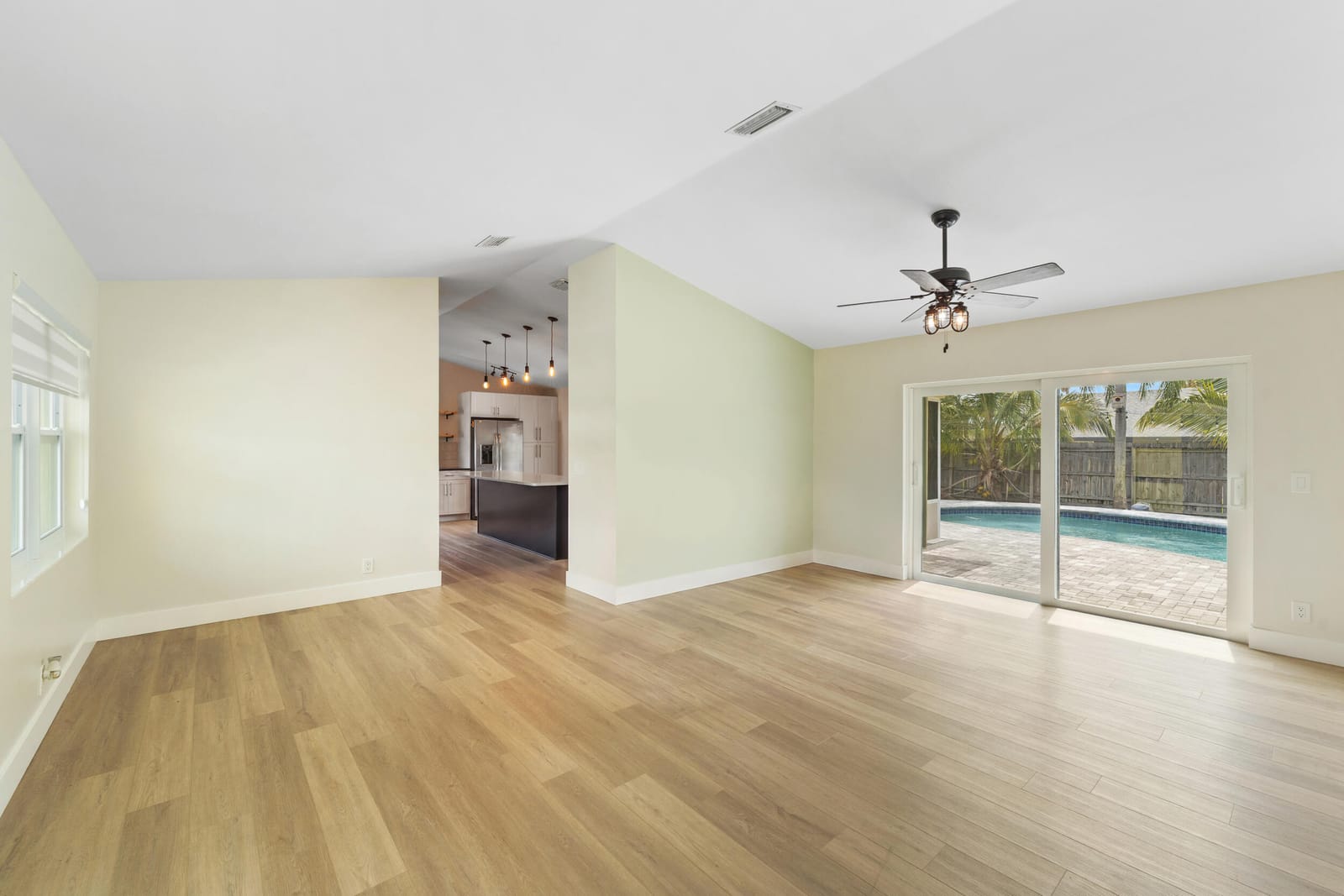 1127 NW 9th Street — photo 8