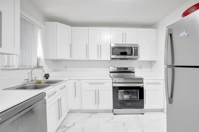 311 SW 68th Terrace, sold in Boulevard Heights Sec Ten, Pembroke Pines, FL