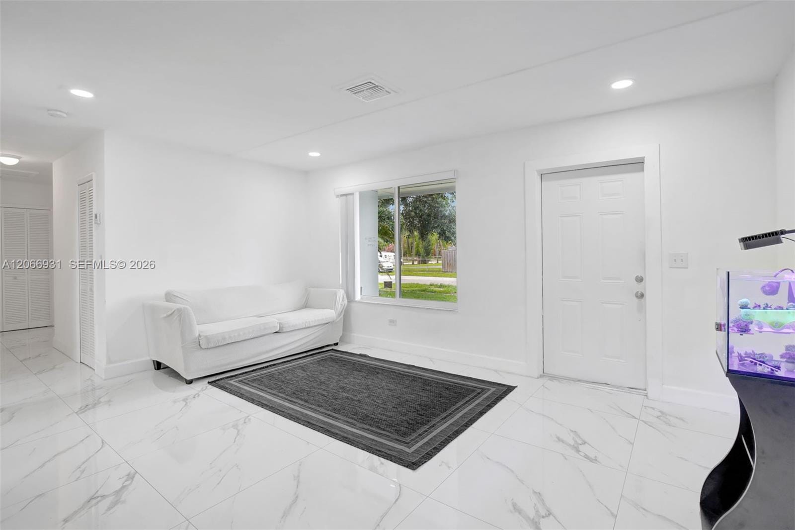 311 SW 68th Terrace — photo 9