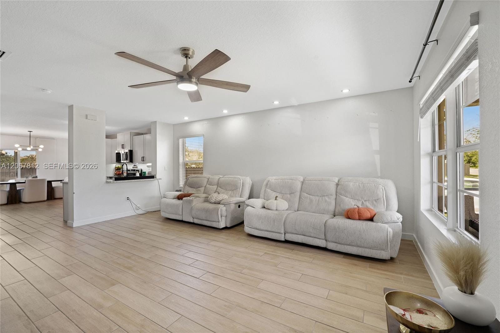 572 NE 6th Place, Homestead, FL 33034 photo 13