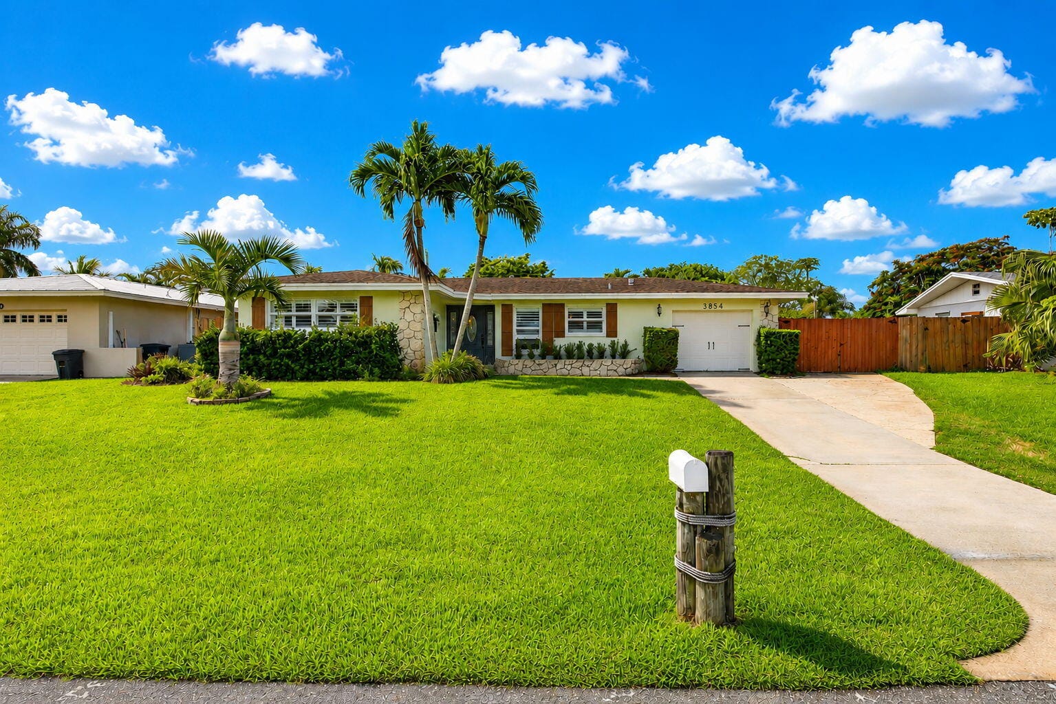 3854 BUTTERCUP Circle S — photo 4