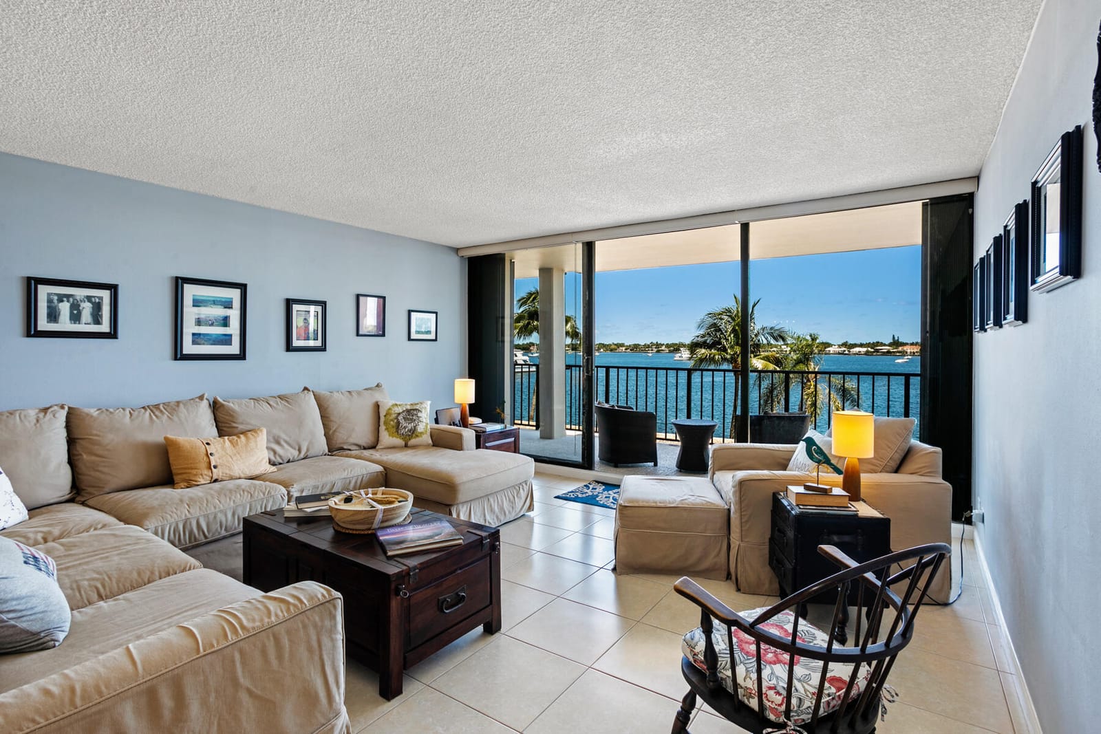 130 LAKESHORE Drive 322 — photo 11