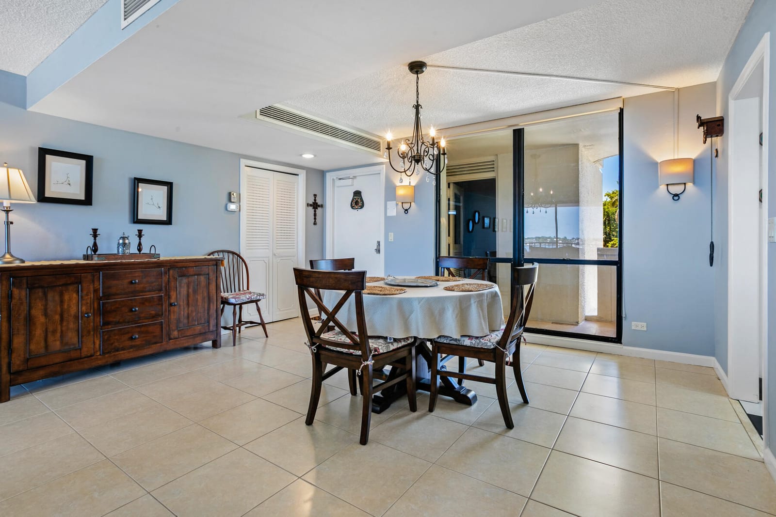 130 LAKESHORE Drive 322 — photo 12