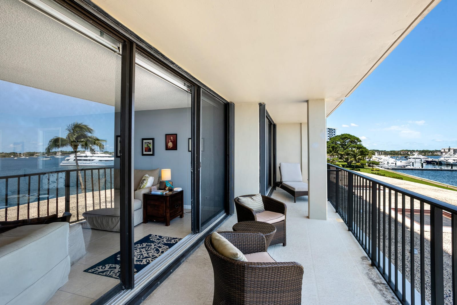 130 LAKESHORE Drive 322 — photo 8