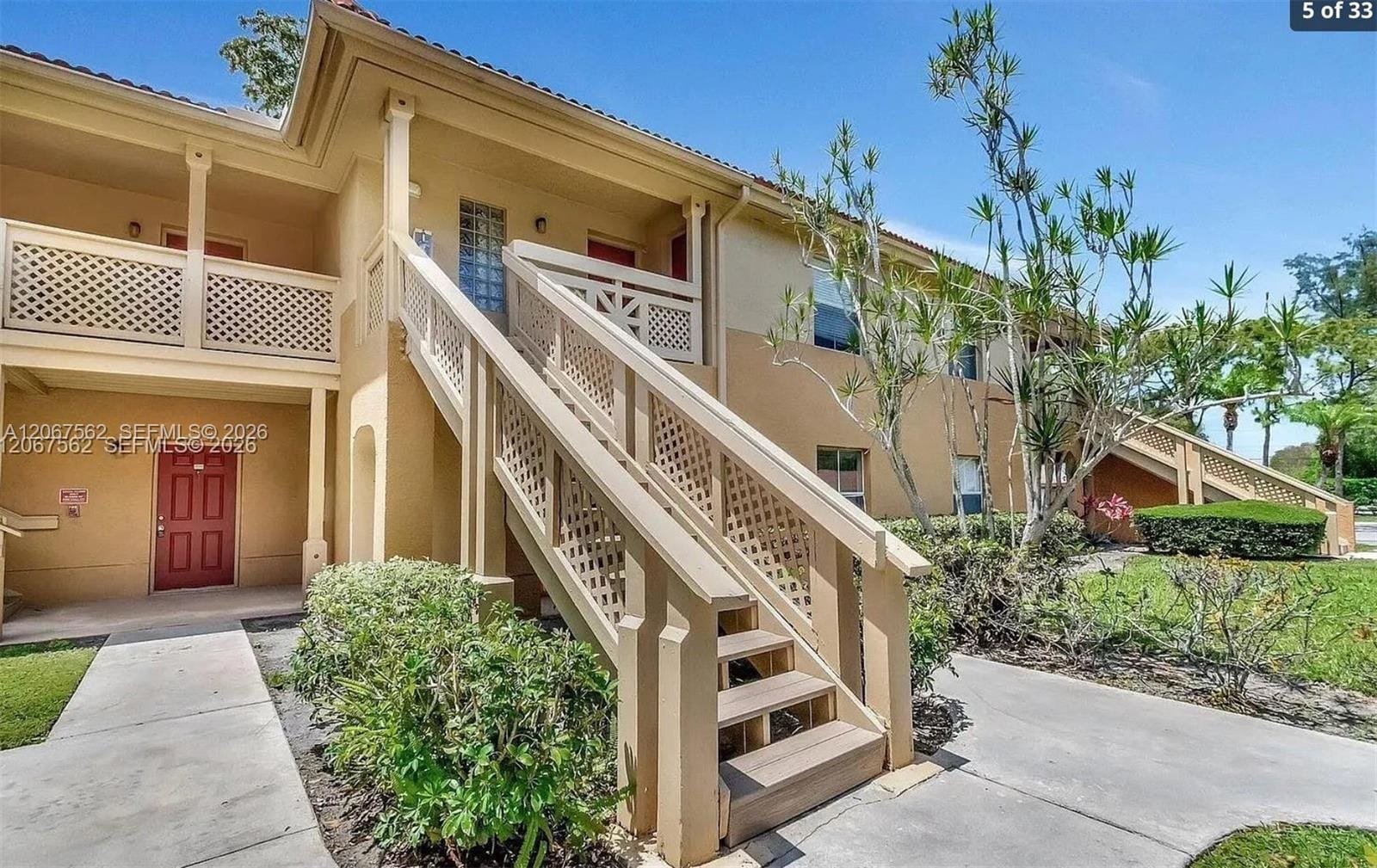 4847 Via Palm Lakes 1021 — photo 8