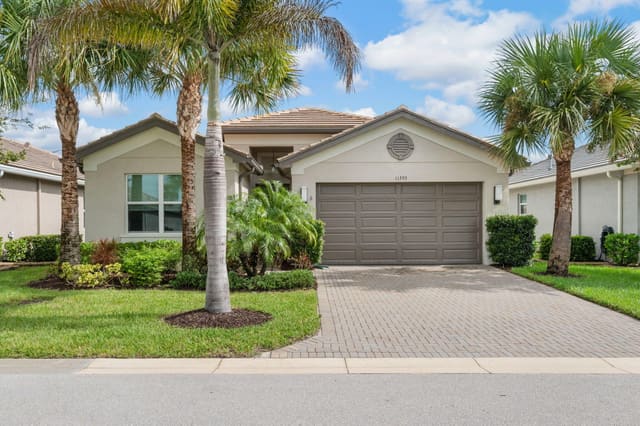 11393 N HAWKINS Terrace, Port St. Lucie, FL 34987
