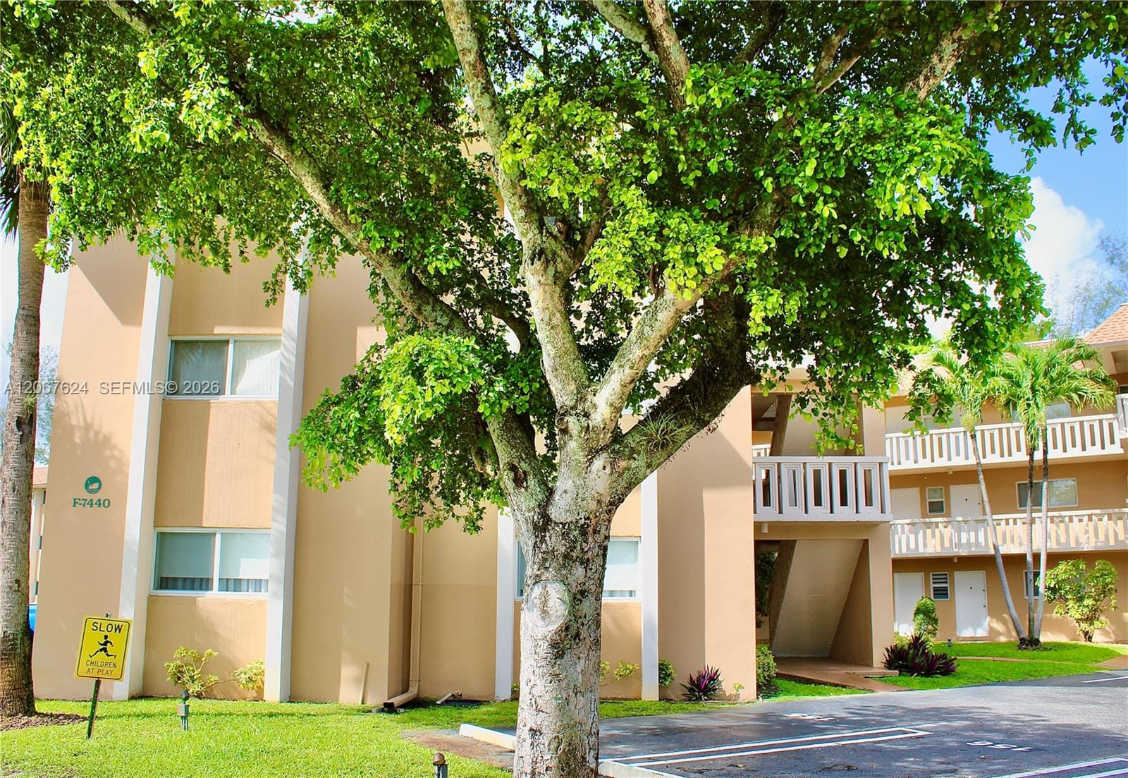 7440 Miami Lakes Drive F212, Miami Lakes, FL 33014 photo 2