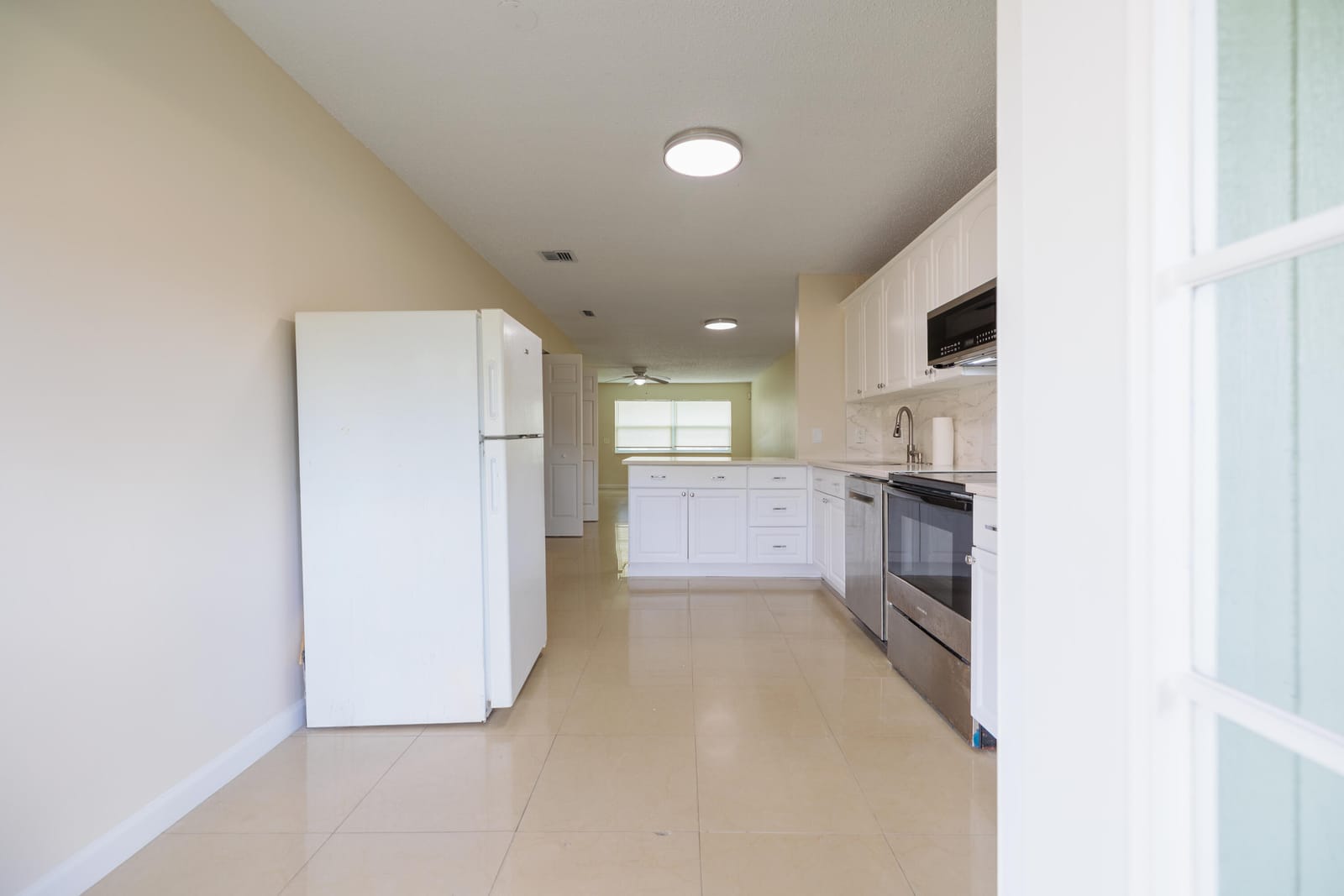4755 ORLEANS Court B — photo 8