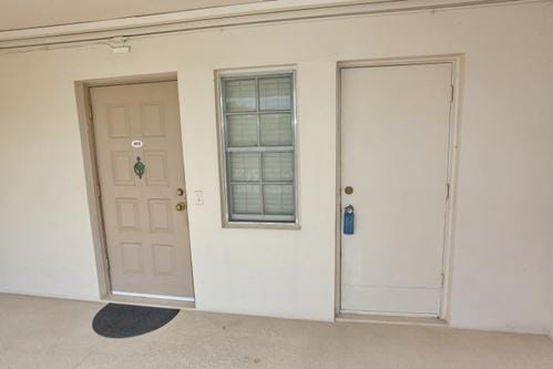 2801 N PALM AIRE Drive 405 — photo 4