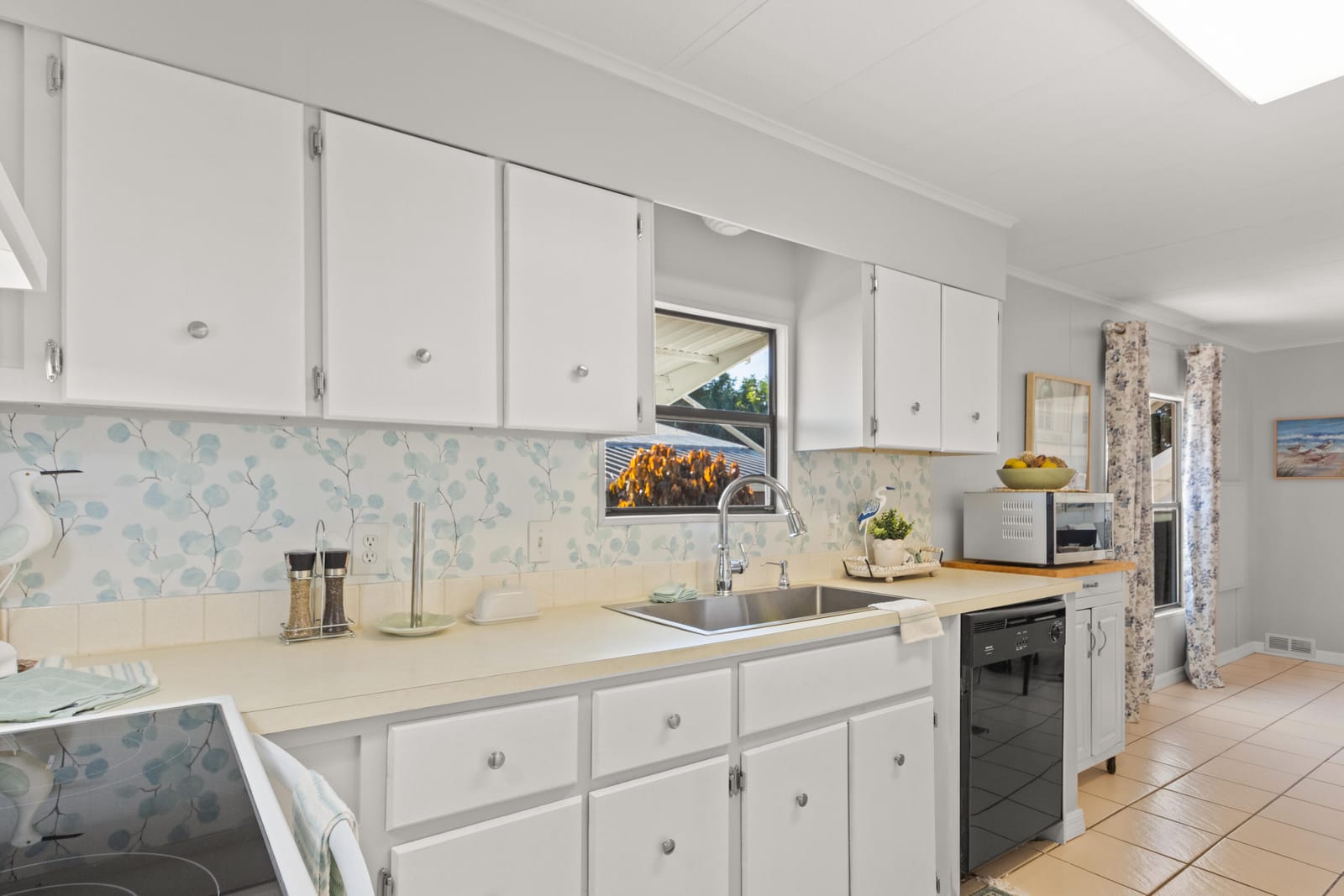 248 W Caribbean — photo 7