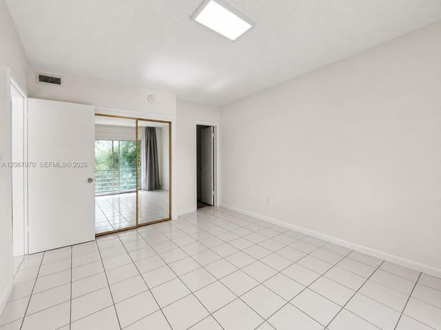 20200 NE 29th Court N214, Aventura, FL 33180