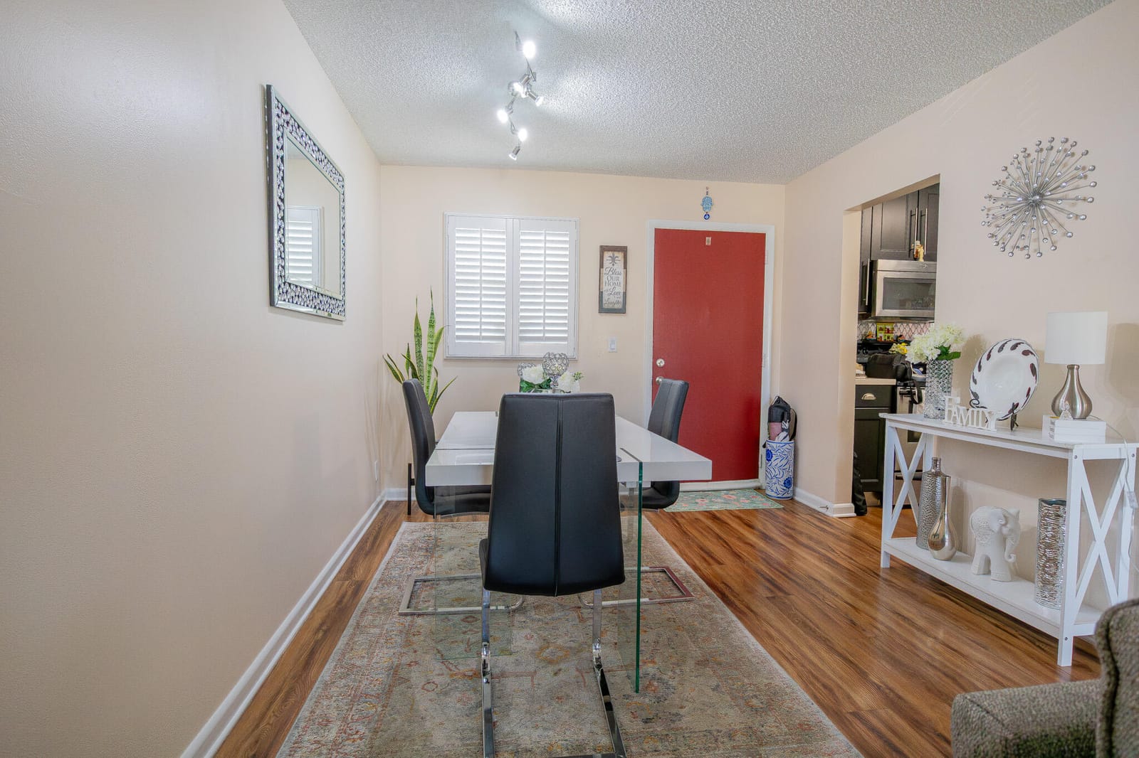 715 Lori Drive 303 — photo 7