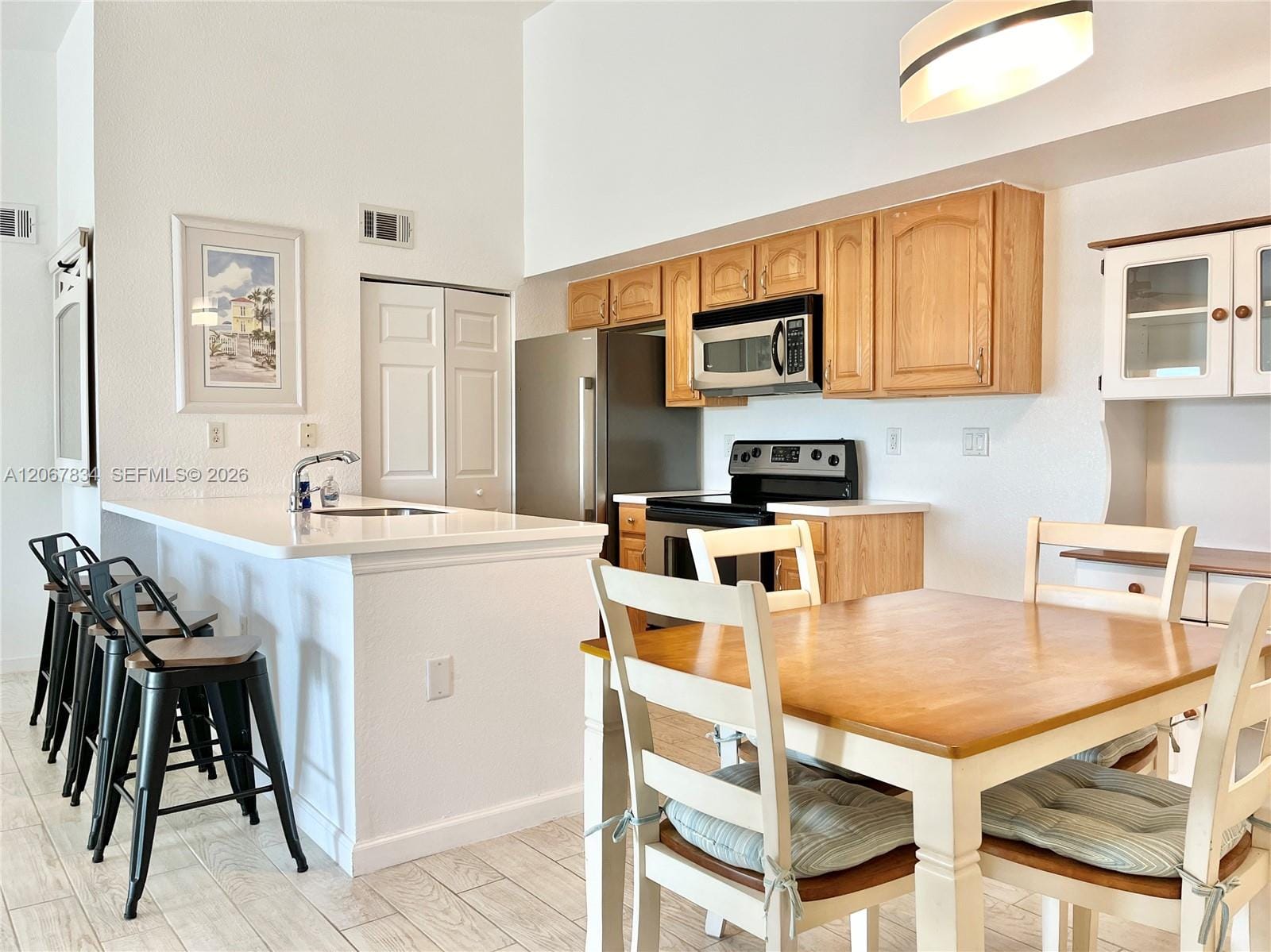 221 SW Palm Drive 306 — photo 2
