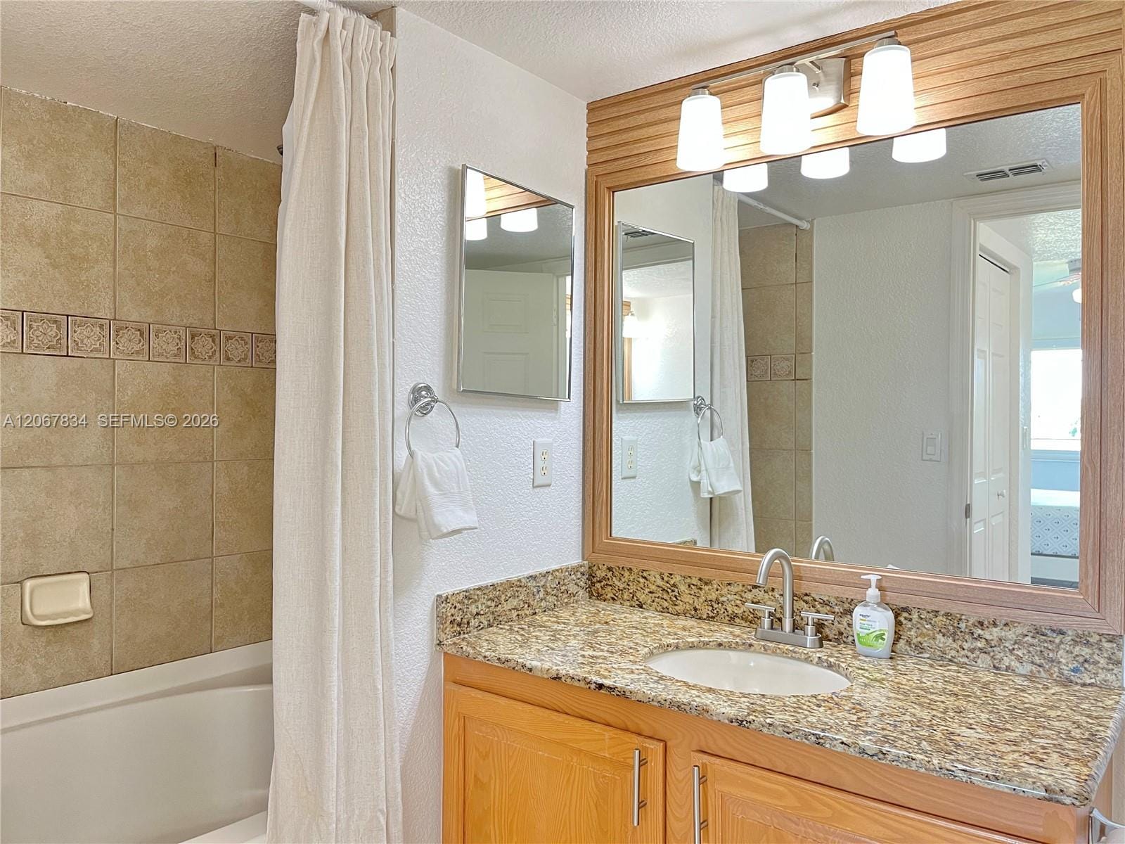 221 SW Palm Drive 306 — photo 10
