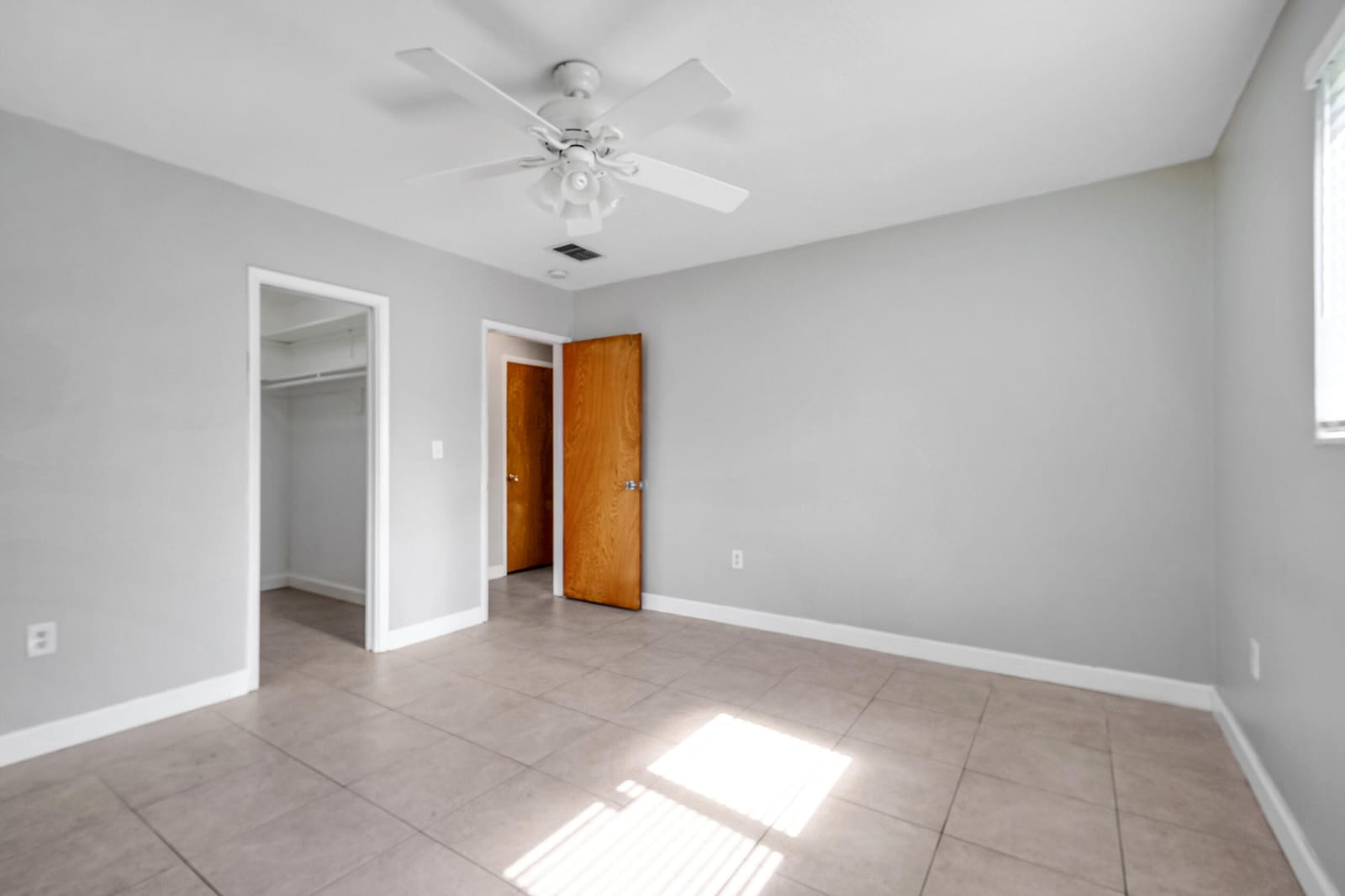 6760 SW 11TH Street, Pembroke Pines, FL 33023 photo 13