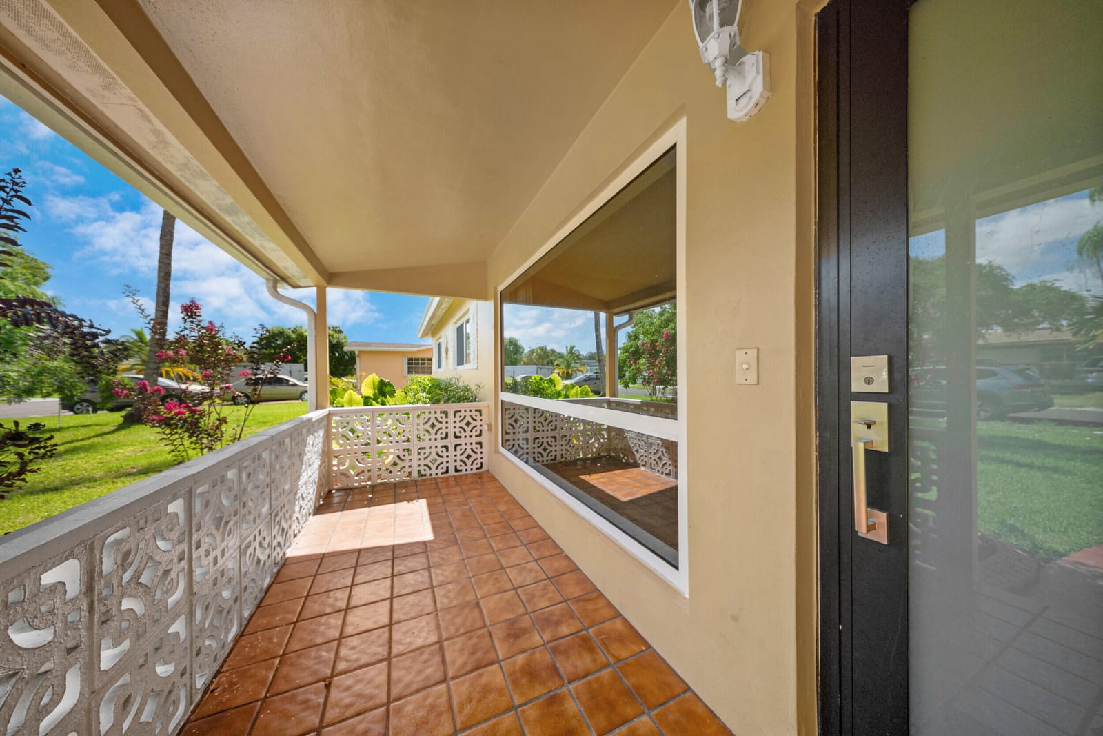 6760 SW 11TH Street, Pembroke Pines, FL 33023 photo 3