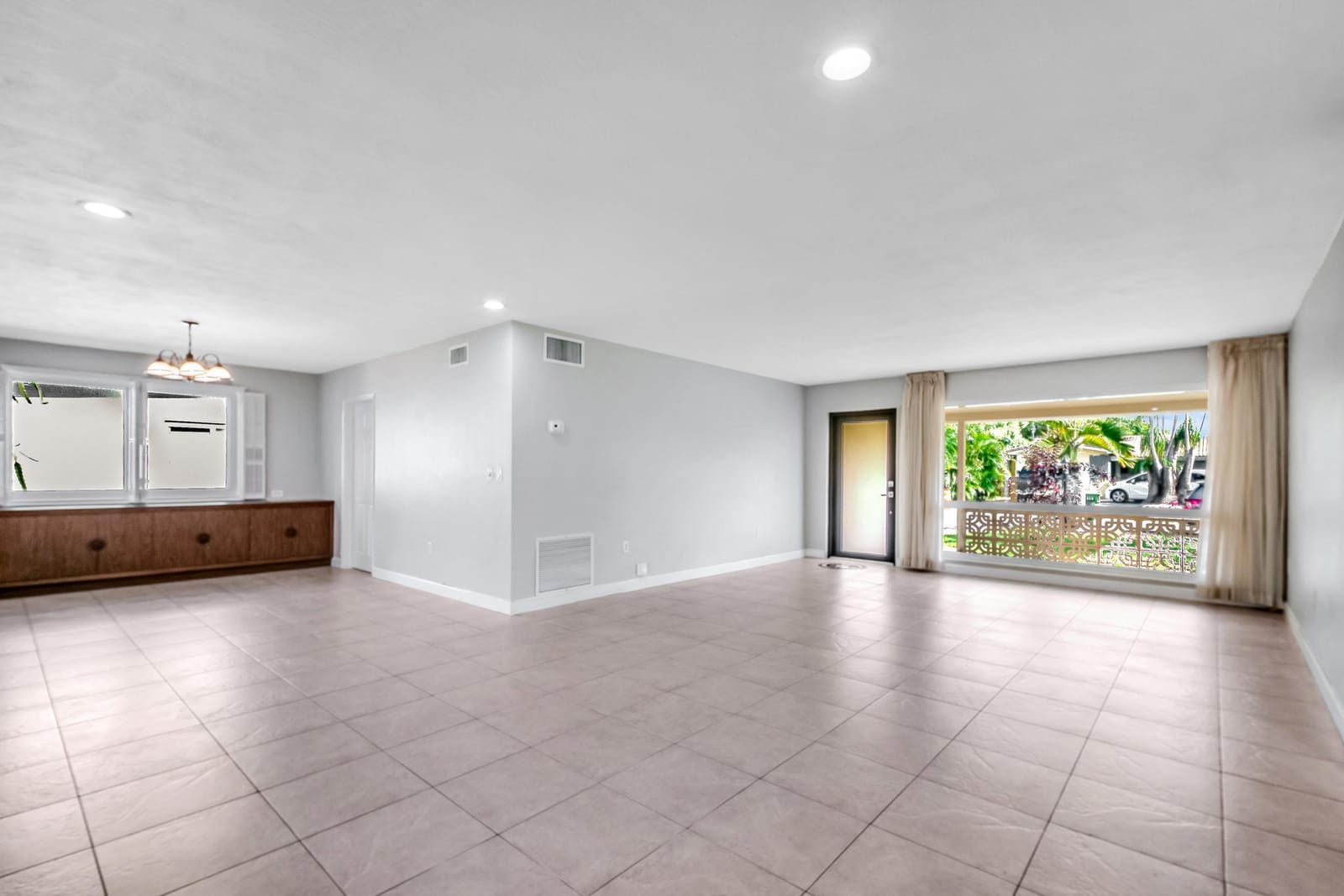 6760 SW 11TH Street, Pembroke Pines, FL 33023 photo 9