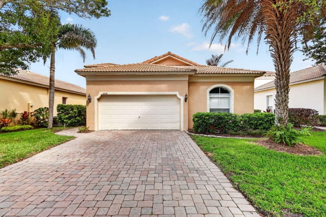 5614 SUNBERRY Circle, Fort Pierce, FL 34951