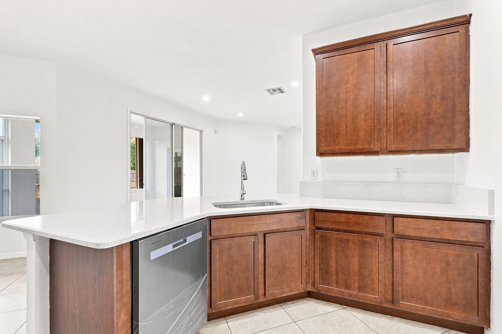 1787 SW CAMEO Boulevard — photo 8