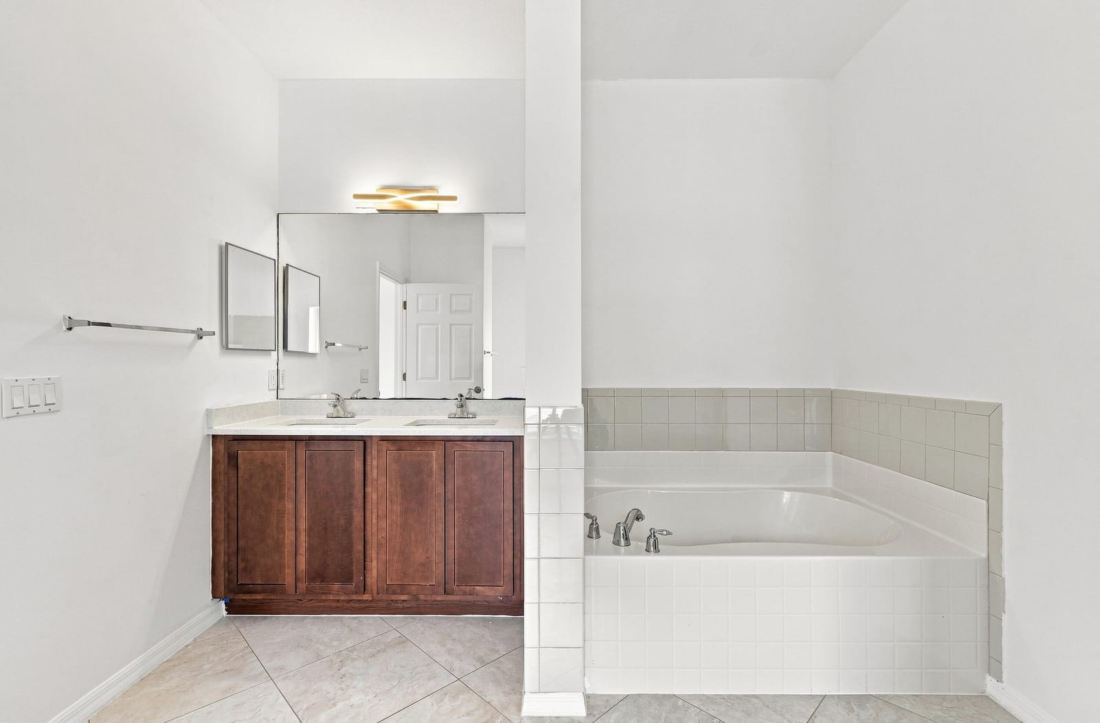 1787 SW CAMEO Boulevard — photo 10