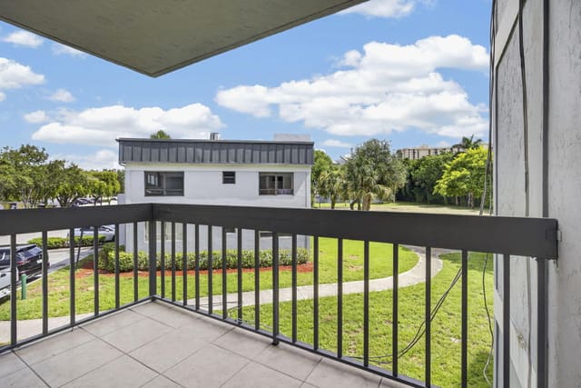 1900 N CONGRESS Avenue 201, Presidential Golfview, West Palm Beach, FL