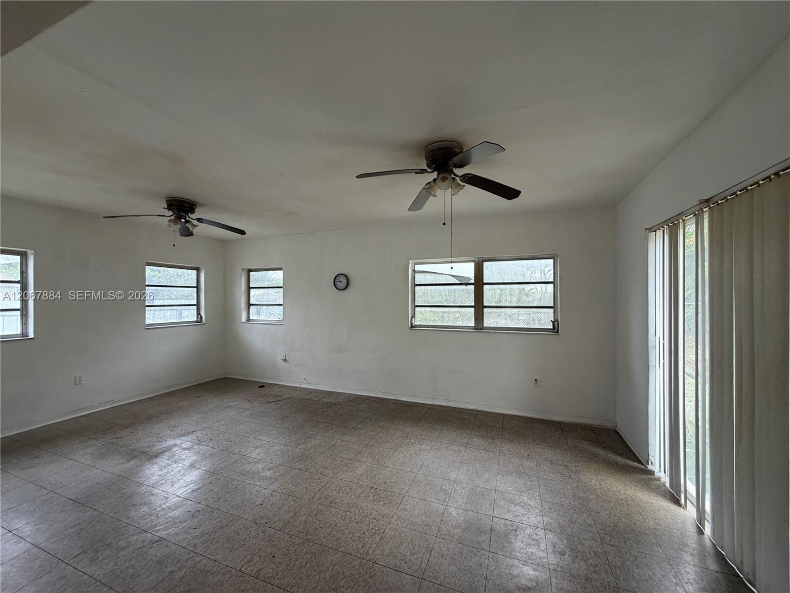 733 W 35th Street — photo 10