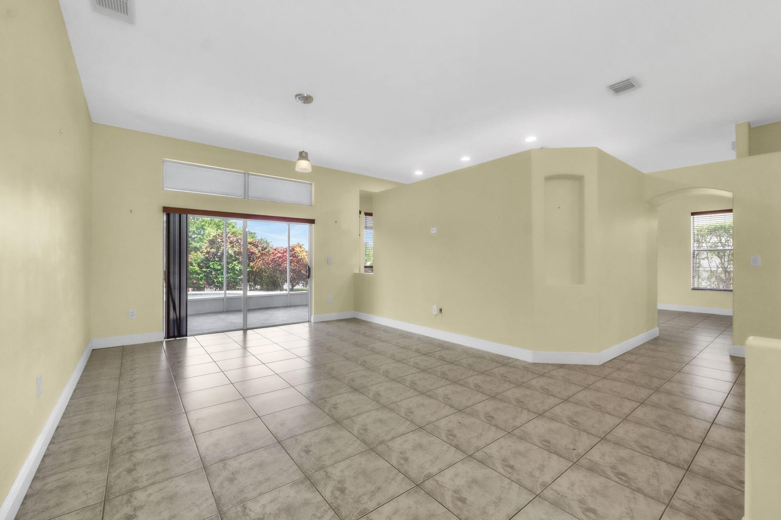 2325 NW 186th Avenue — photo 11