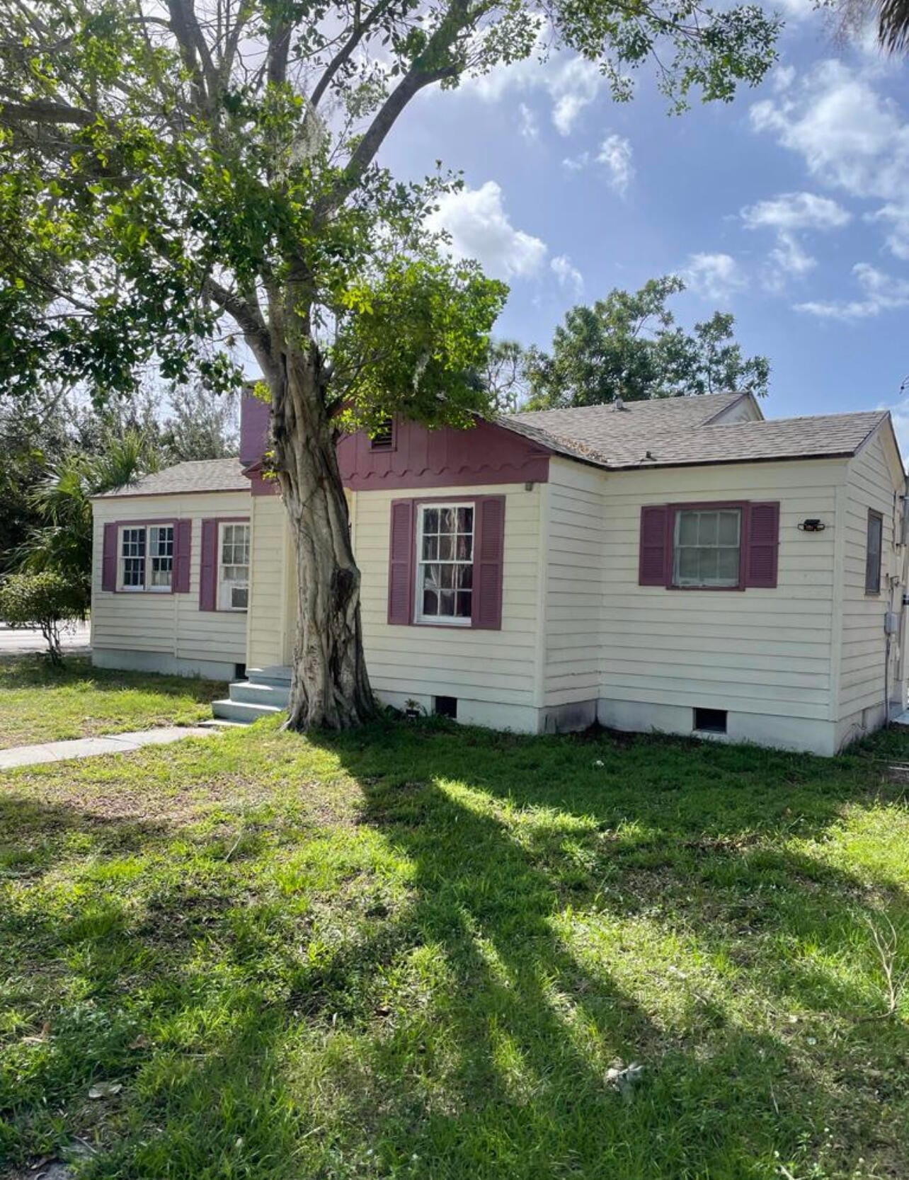 729 S 11th Street, Fort Pierce, FL 34950