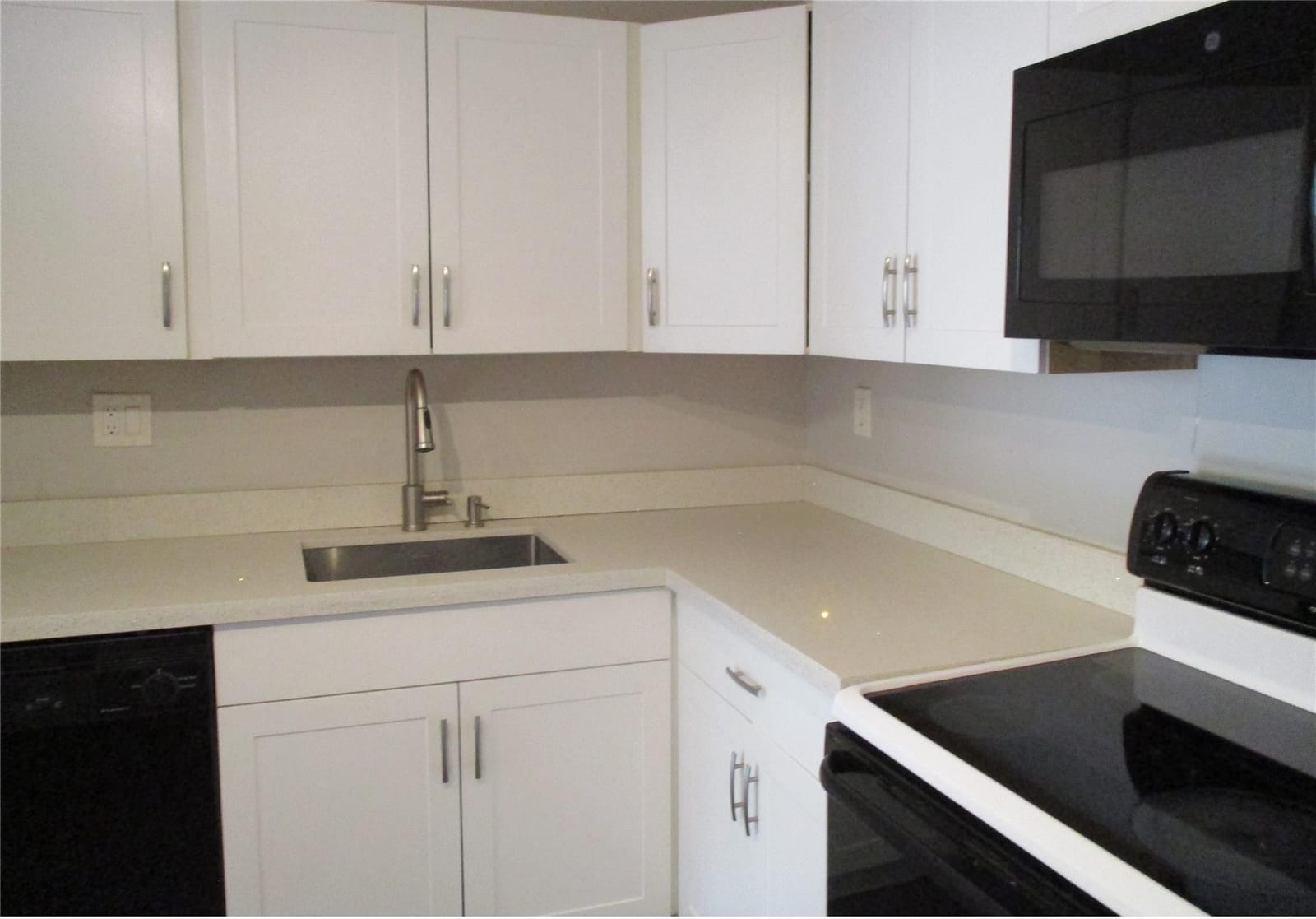 2731 TAFT Street 201, Hollywood, FL 33020